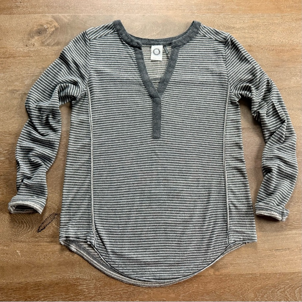 🐻 2/$25 • Akemi + Kin | Charcoal Grey Striped Long Sleeved Top